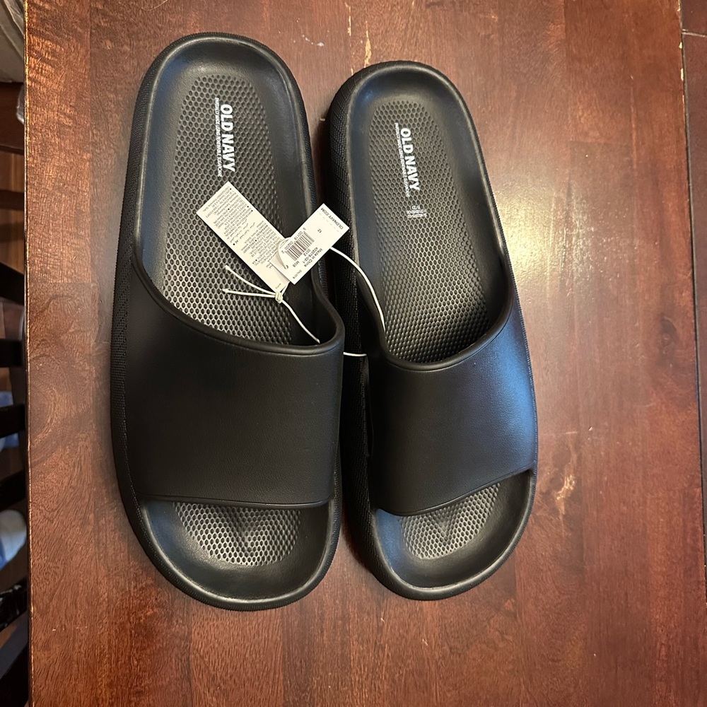 Old Navy Black Slide Sandals